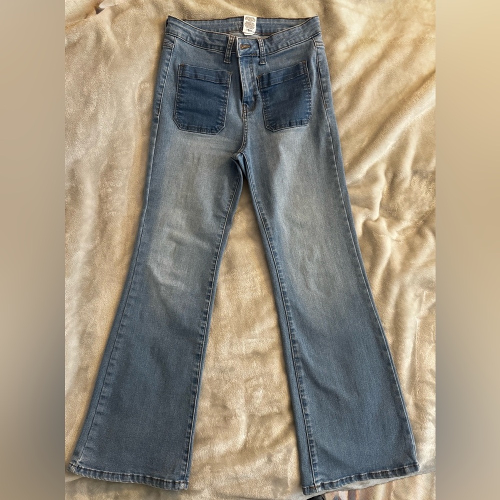 Women’s Blue Flare Jeans with Front Pockets